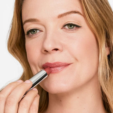 Clinique Dramatically Different Lipstick