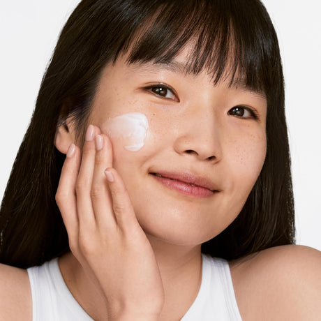 Clinique Moisture Surge Intense 72H Lipid Replenishing Hydrator Face Moisturizer