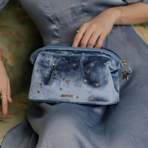 Large-capacity Storage & Velvet Carry-on Bag