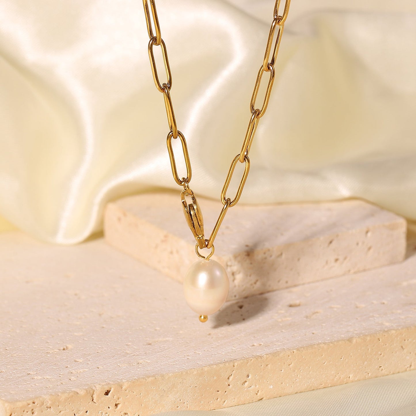 Gold Link Necklace with Freshwater Pearl and Adjustable Clasp Stainless Steel