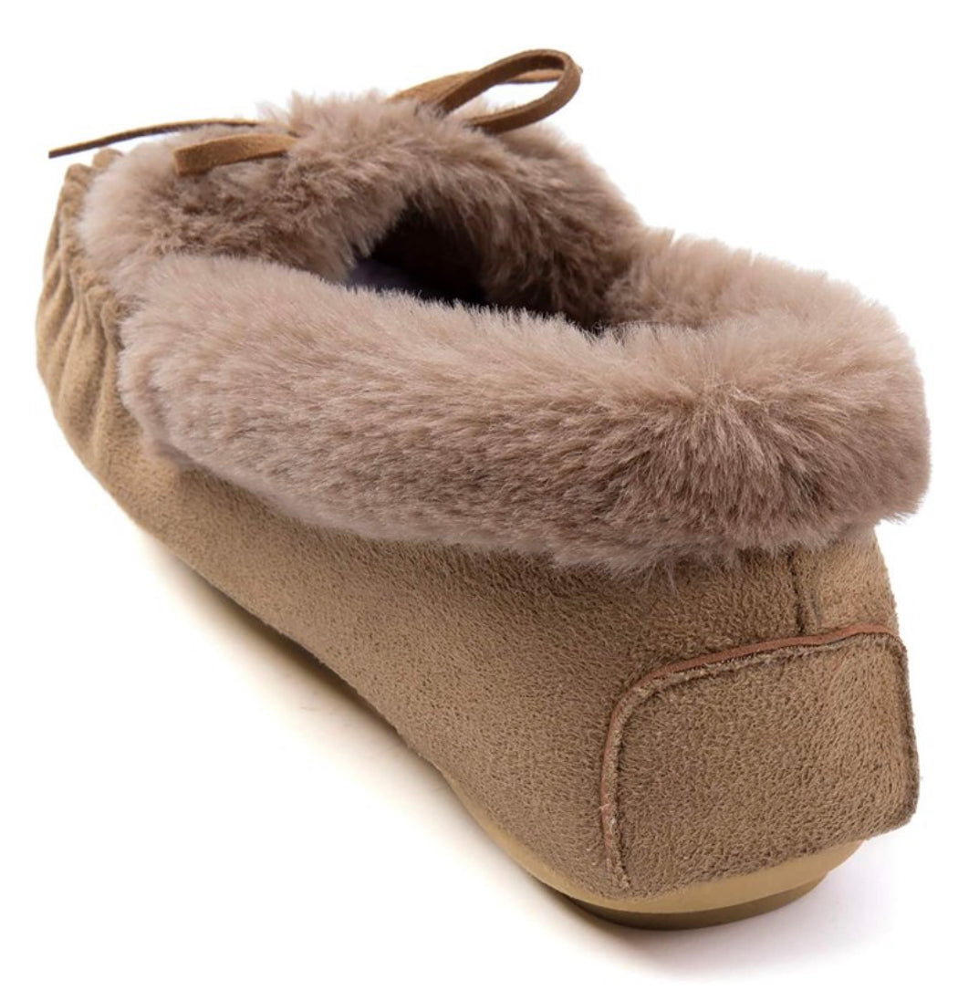 RockDove Women's Naomi Faux Fur Moccasin Slipper